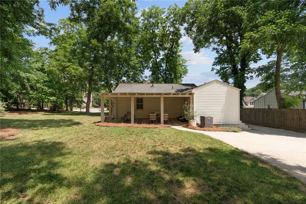 1392 Hawthorne Avenue SE