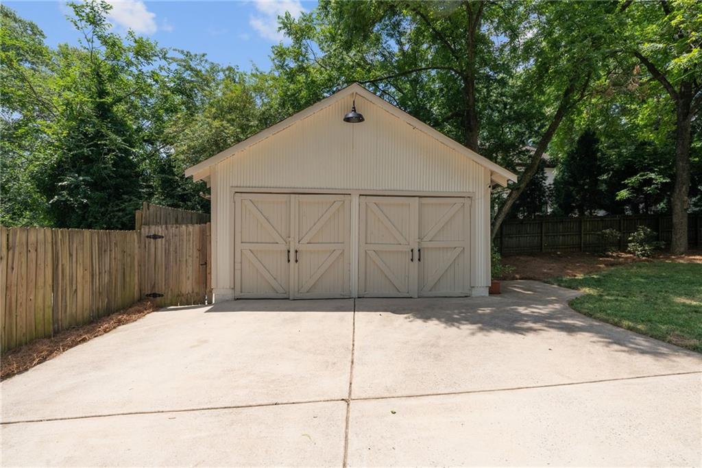 1392 Hawthorne Avenue SE