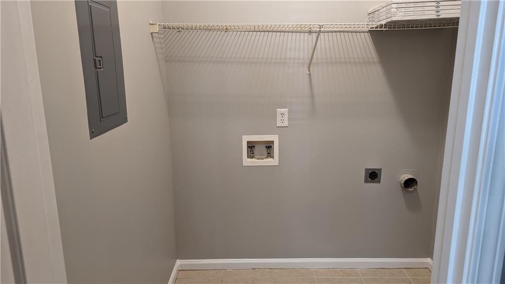 212 Edinburgh Court Unit 212