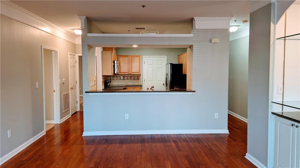 212 Edinburgh Court Unit 212