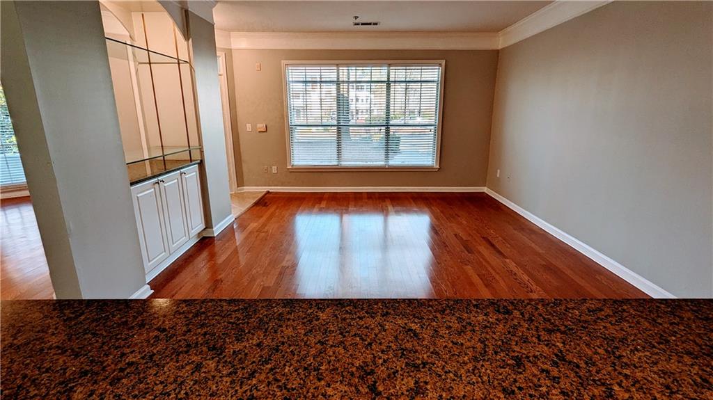 212 Edinburgh Court Unit 212