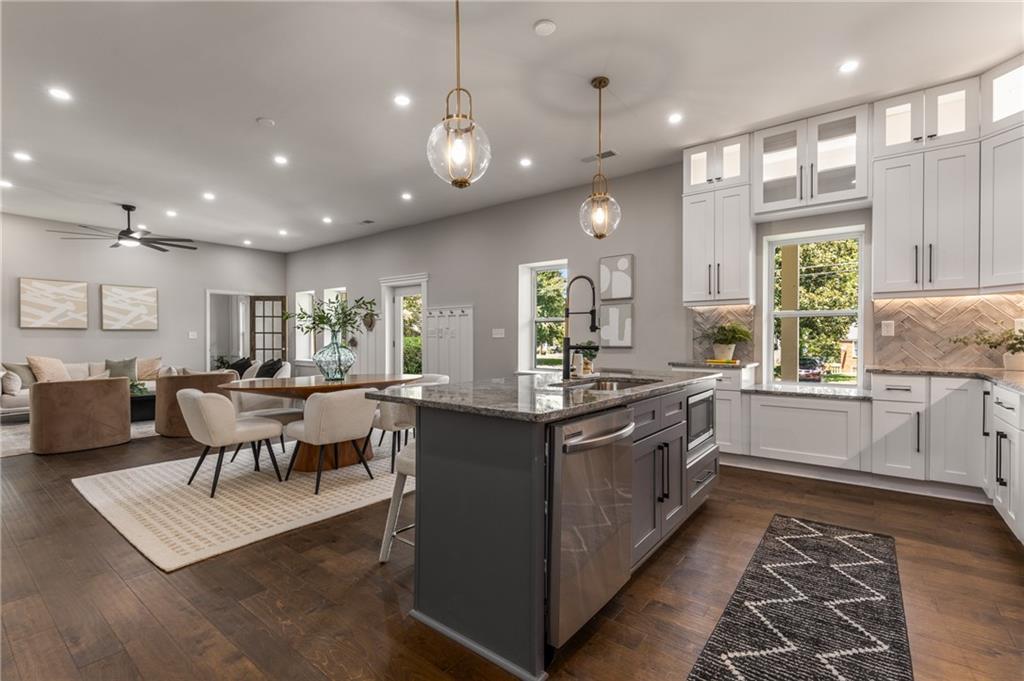 1102 Fountain Drive SW