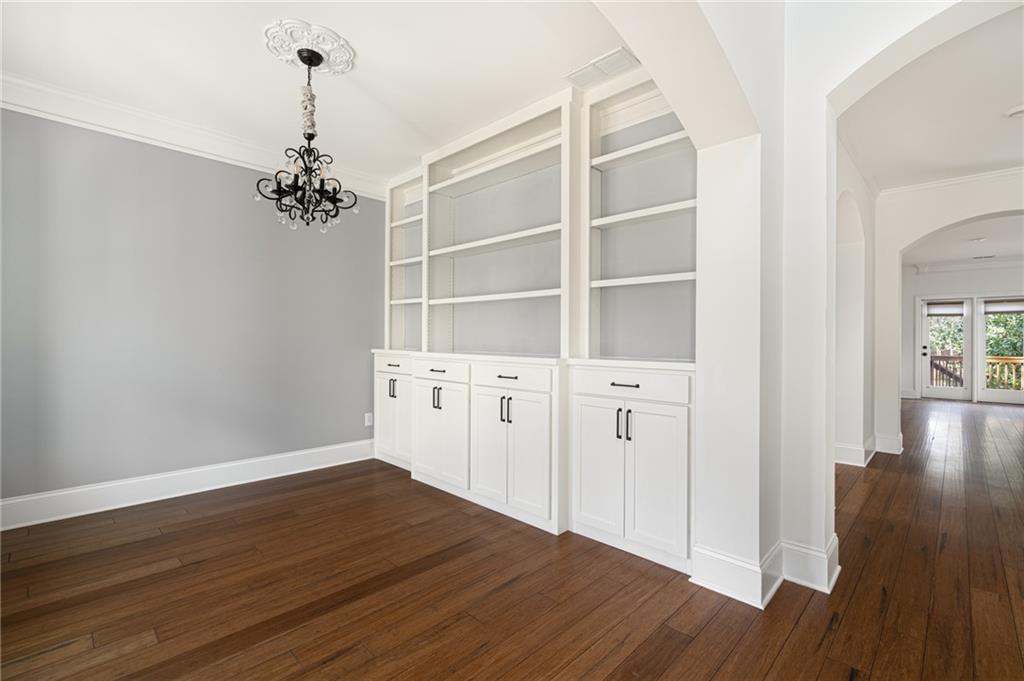 1648 Beacon Hill Boulevard NE