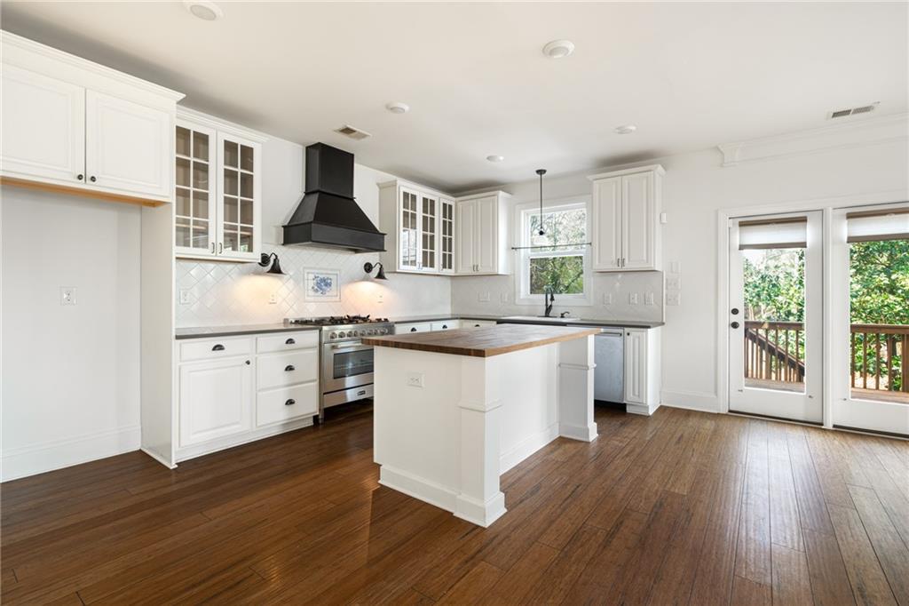 1648 Beacon Hill Boulevard NE