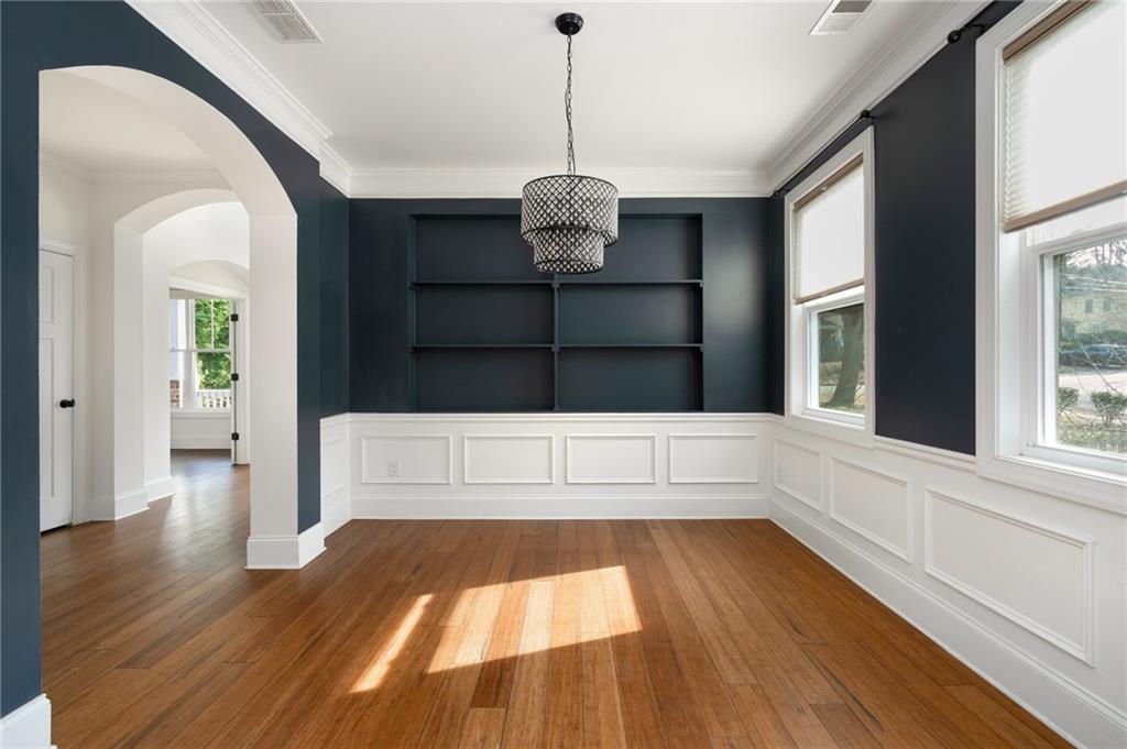 1648 Beacon Hill Boulevard NE