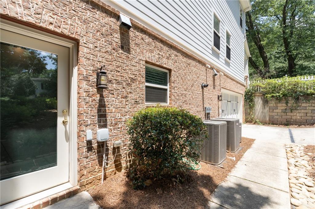 1648 Beacon Hill Boulevard NE