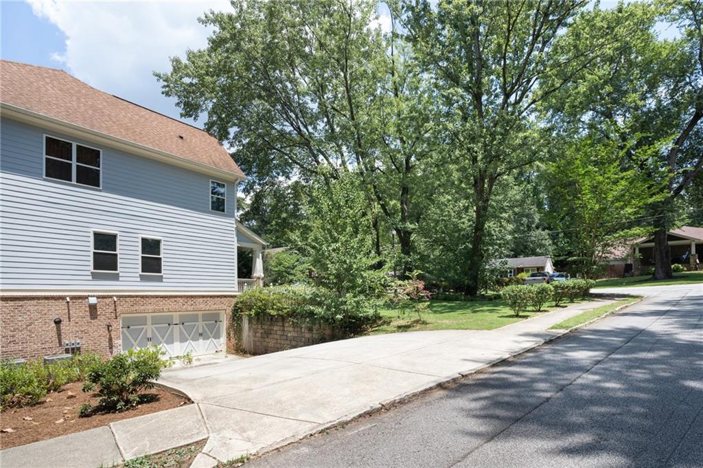 1648 Beacon Hill Boulevard NE