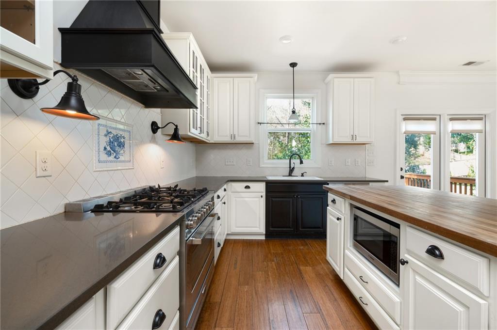 1648 Beacon Hill Boulevard NE