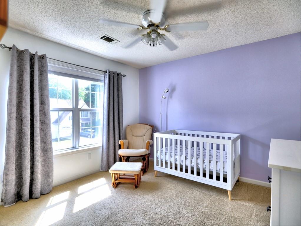 566 Lullingstone Drive SE