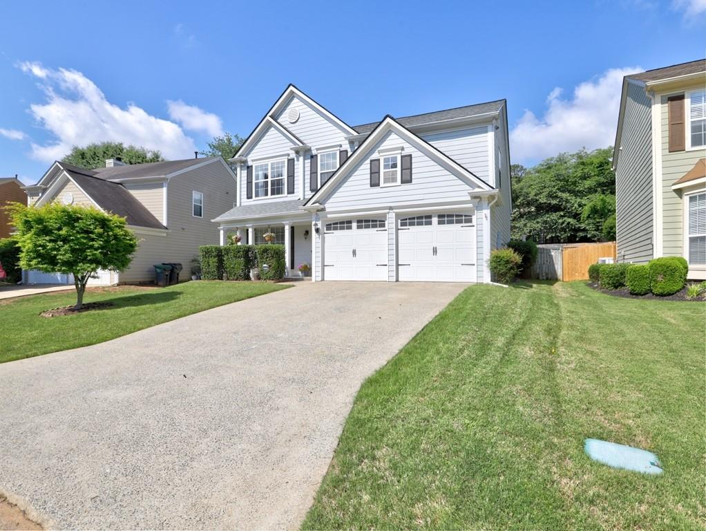 566 Lullingstone Drive SE