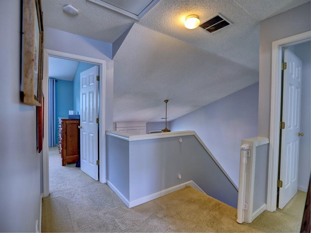 566 Lullingstone Drive SE