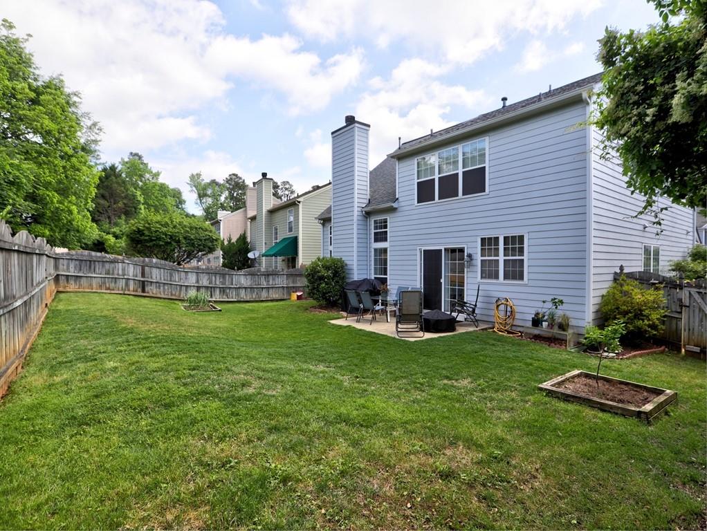 566 Lullingstone Drive SE