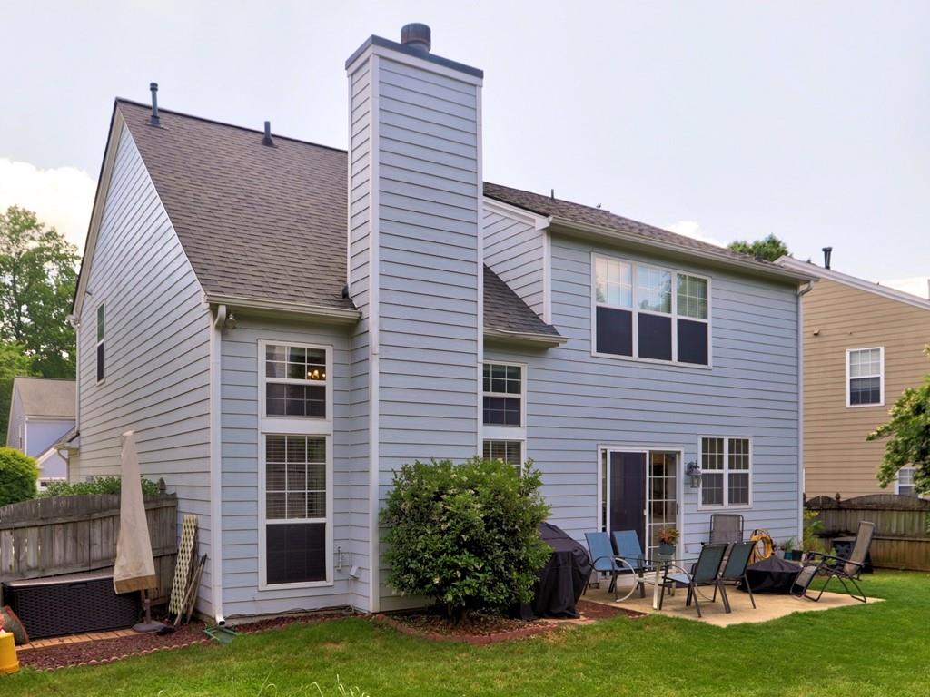 566 Lullingstone Drive SE