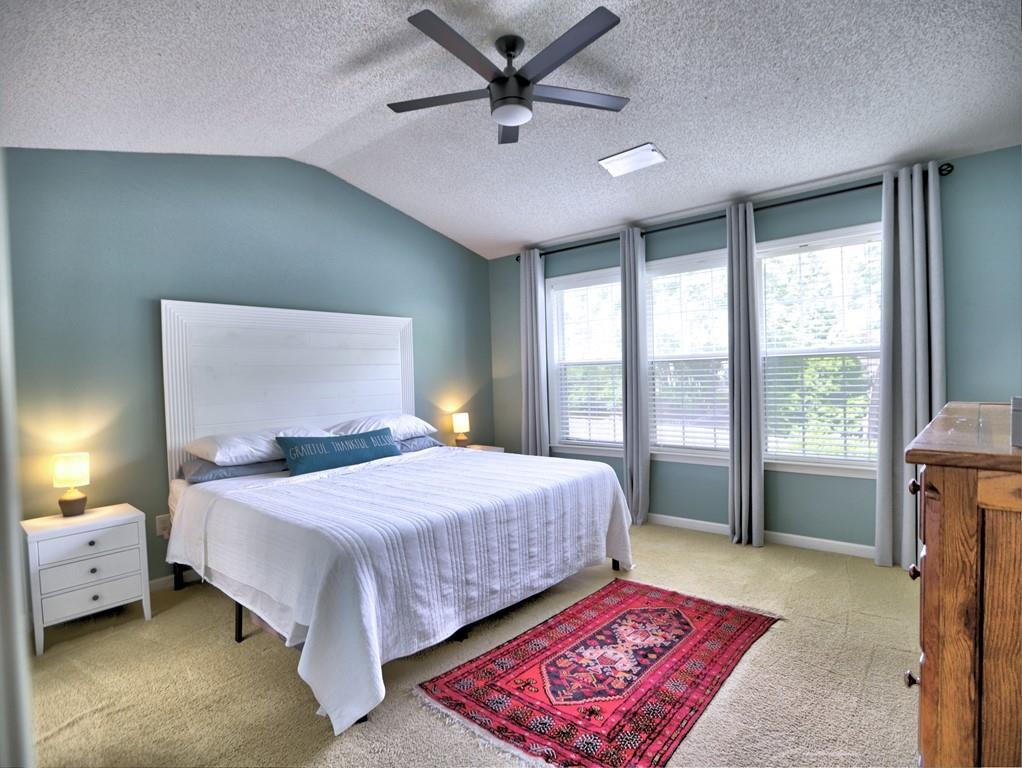 566 Lullingstone Drive SE