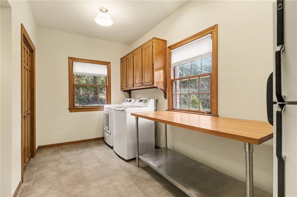 2656 Northbrook Drive