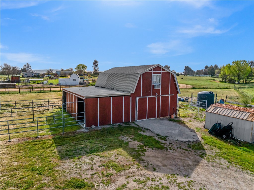 7595 Feenstra Road