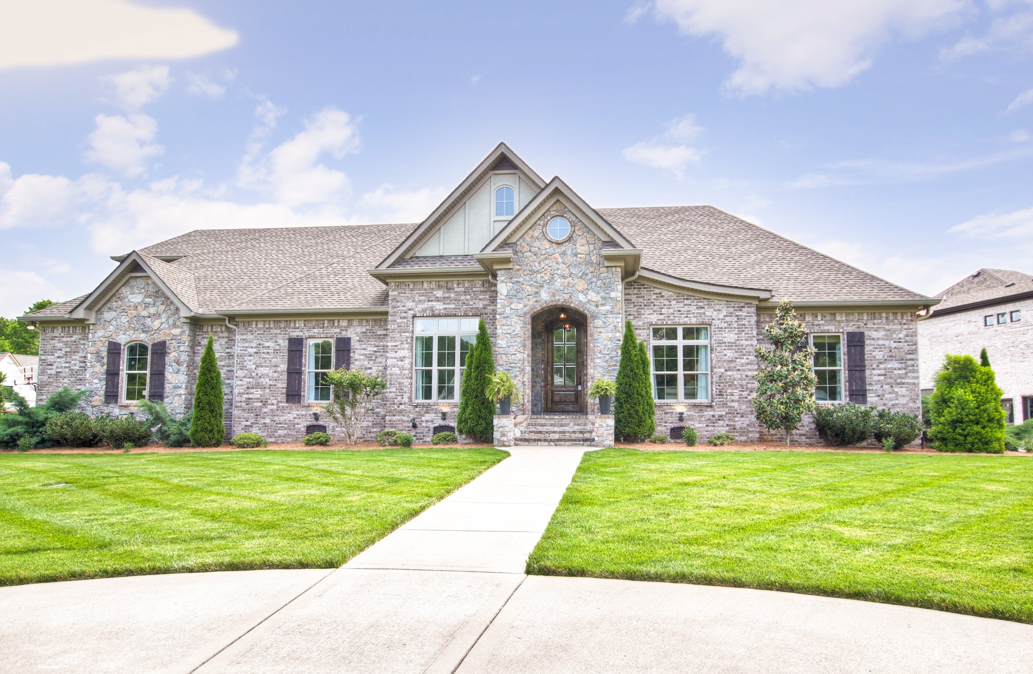 142 Rockingham Dr