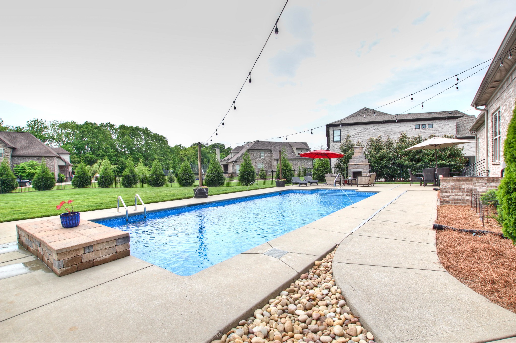 142 Rockingham Dr