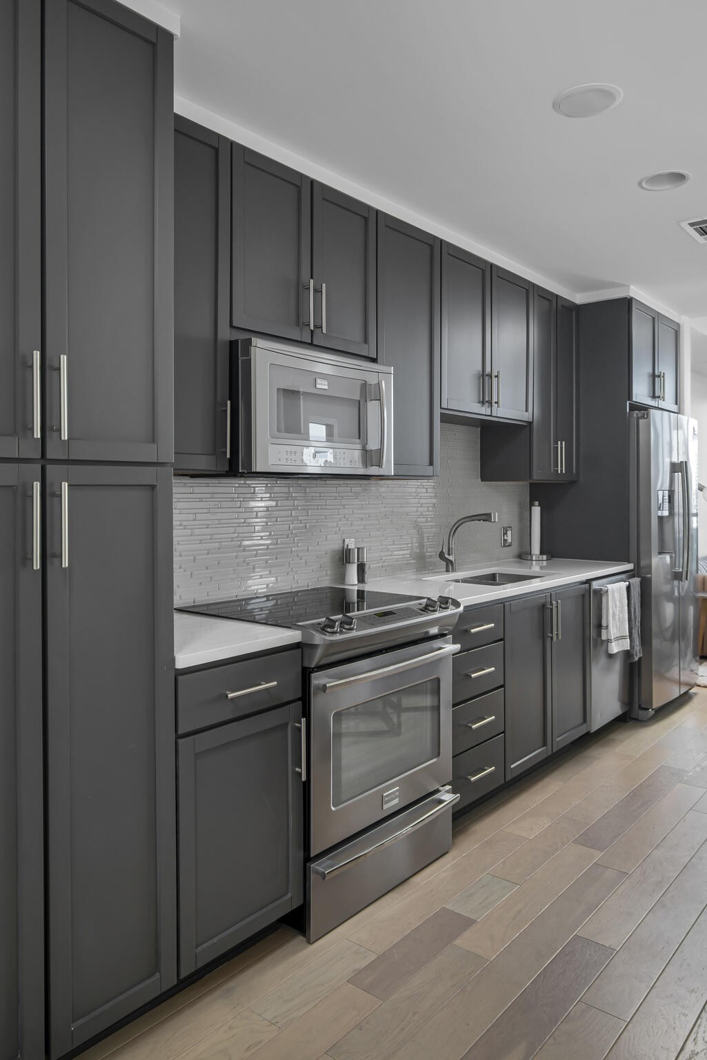1212 Laurel St Unit: 1908