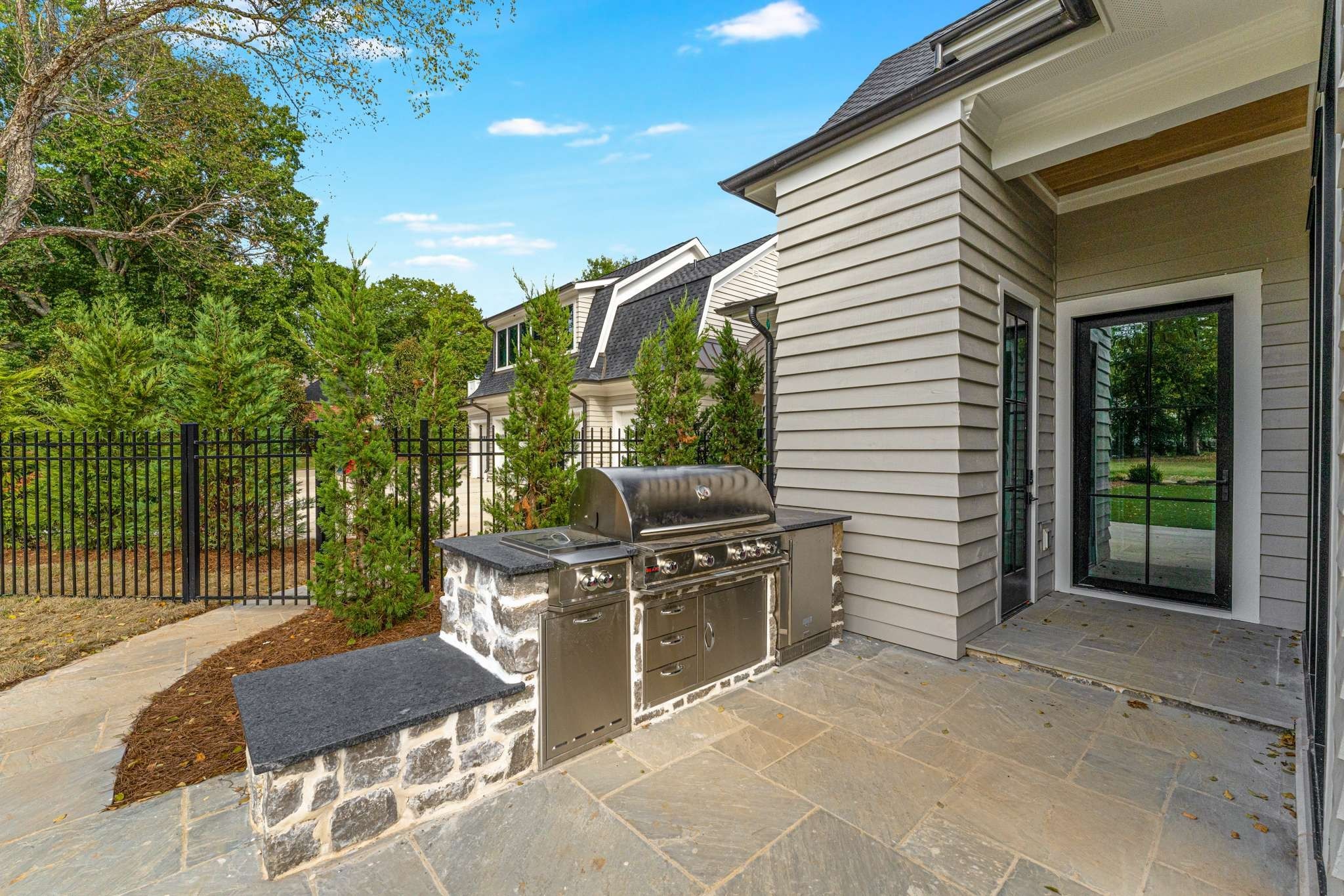 6132 Jocelyn Hollow Rd