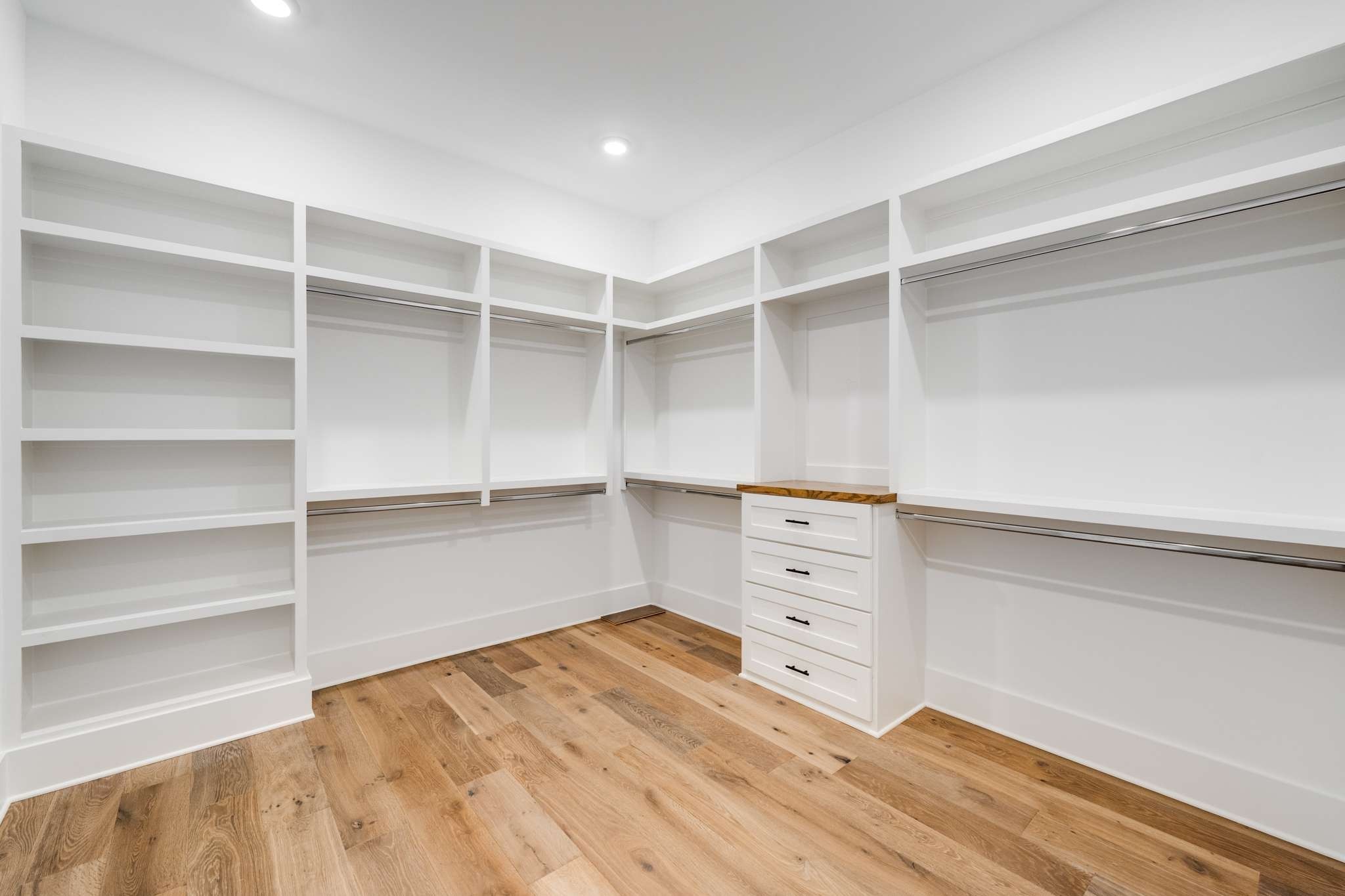4308 Beekman Dr