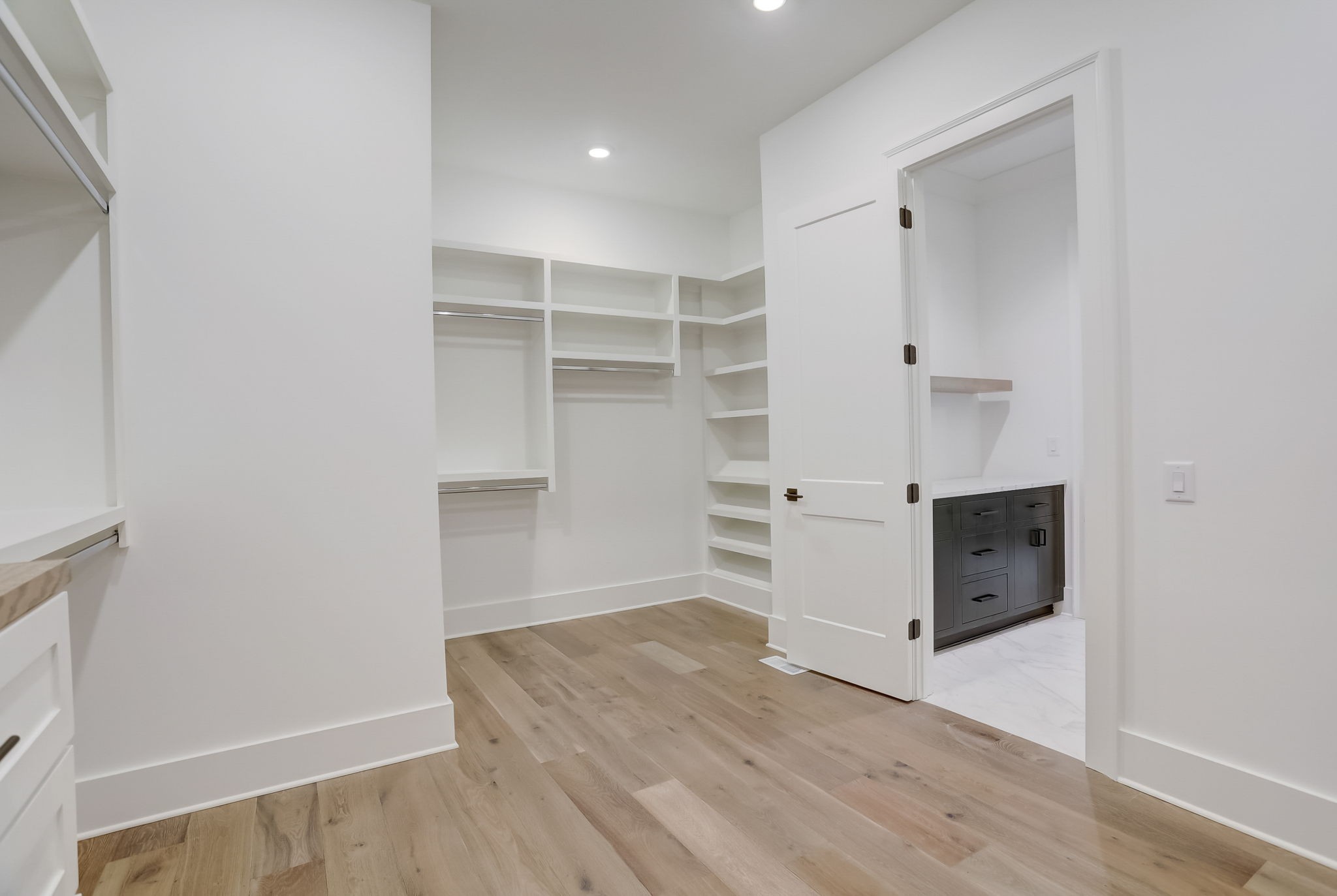 4308 Beekman Dr
