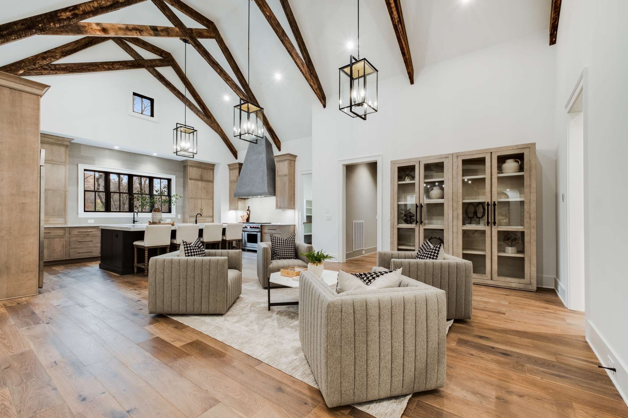4308 Beekman Dr