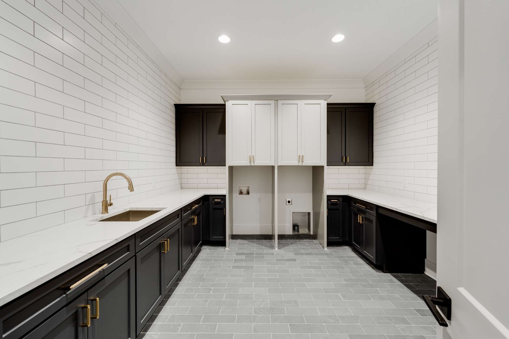 4308 Beekman Dr