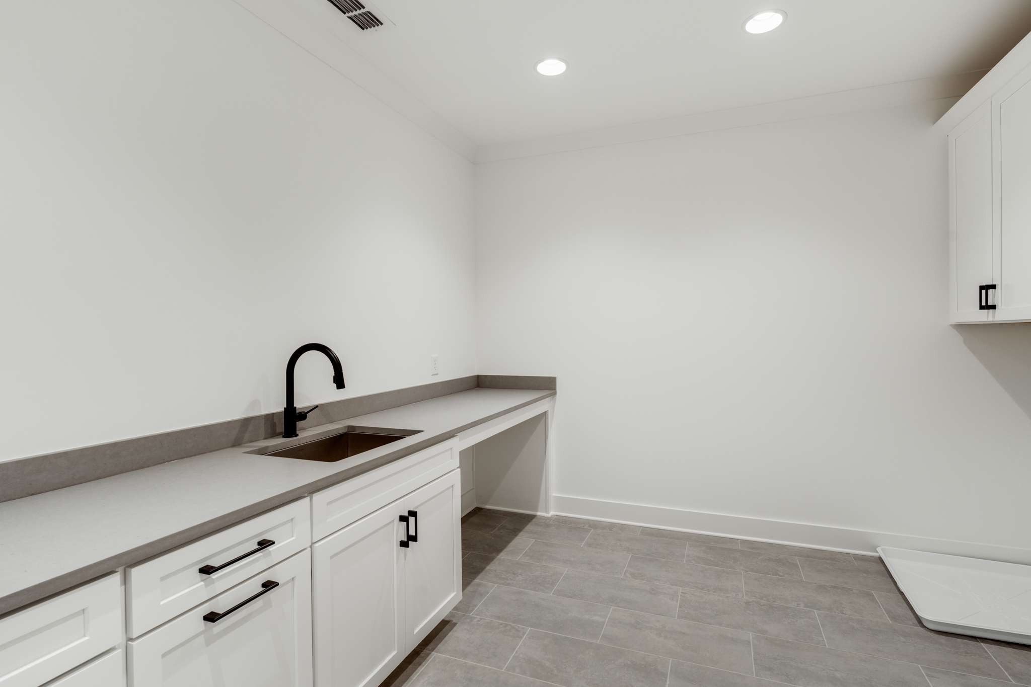 4308 Beekman Dr