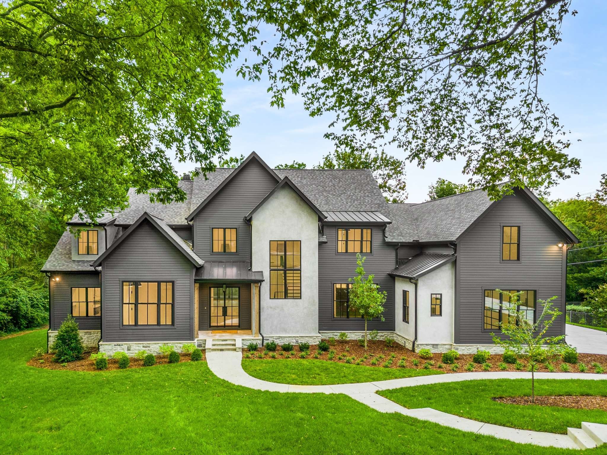 4308 Beekman Dr
