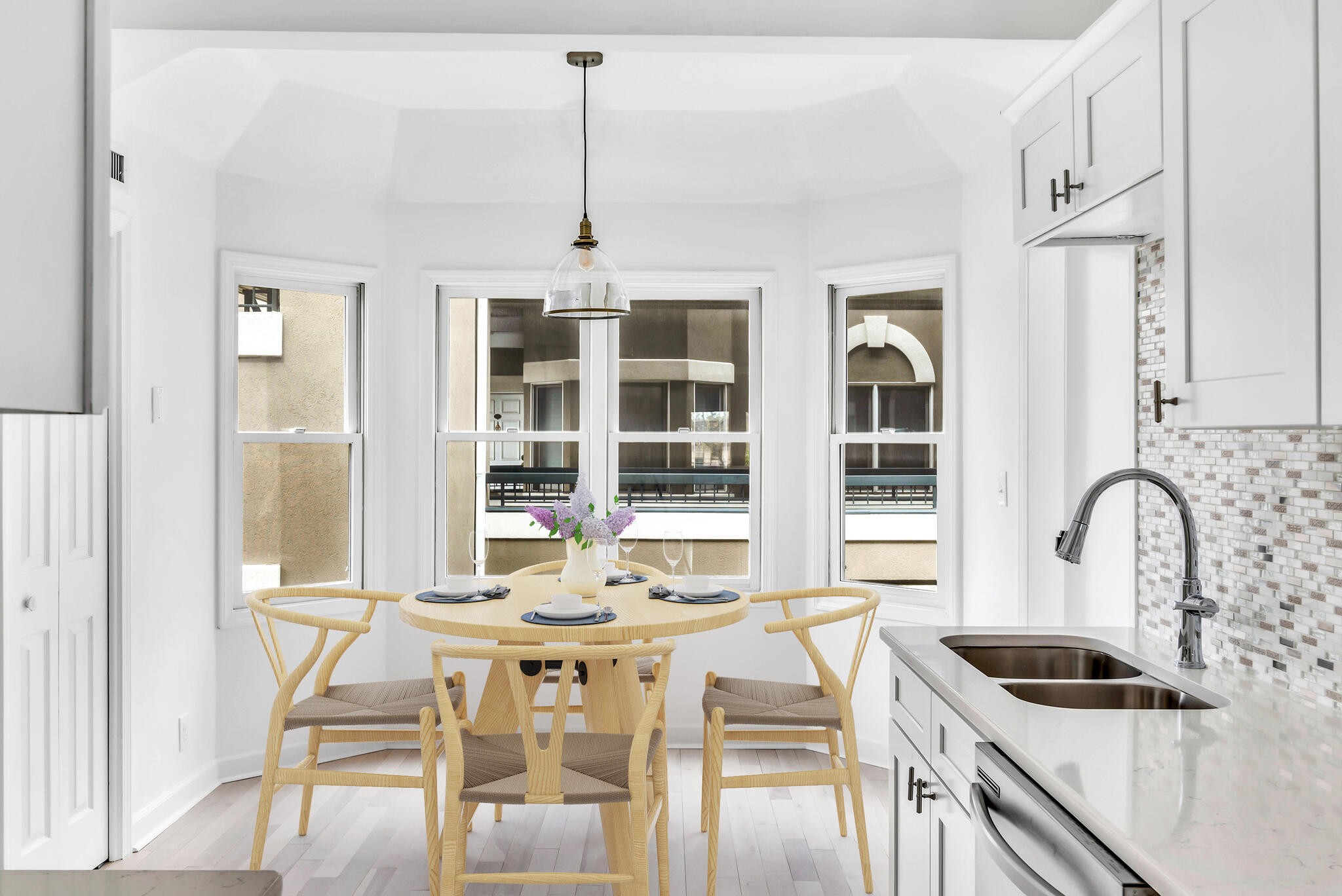 3818 W End Ave Unit: 201