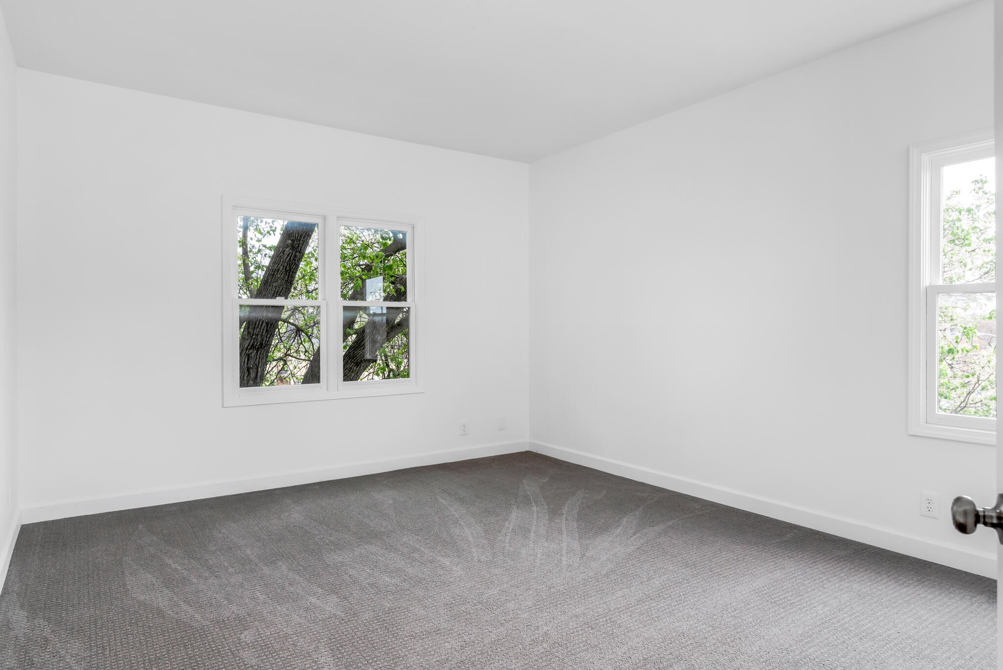 3818 W End Ave Unit: 201