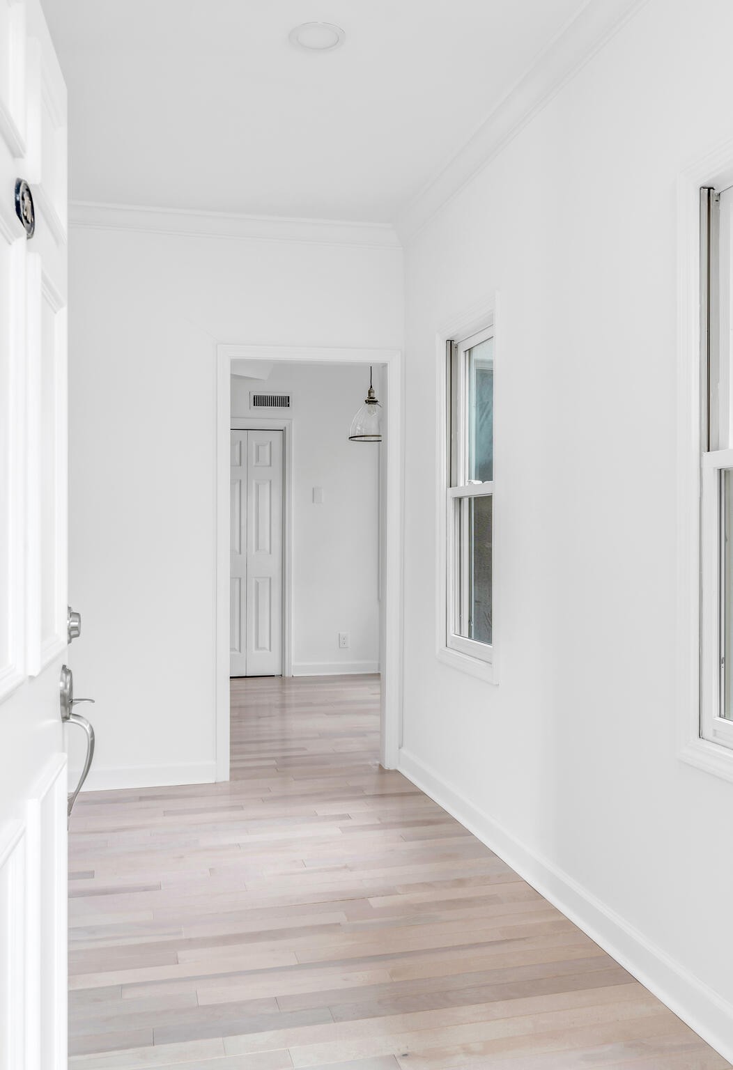 3818 W End Ave Unit: 201