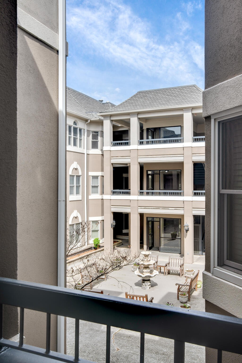 3818 W End Ave Unit: 201