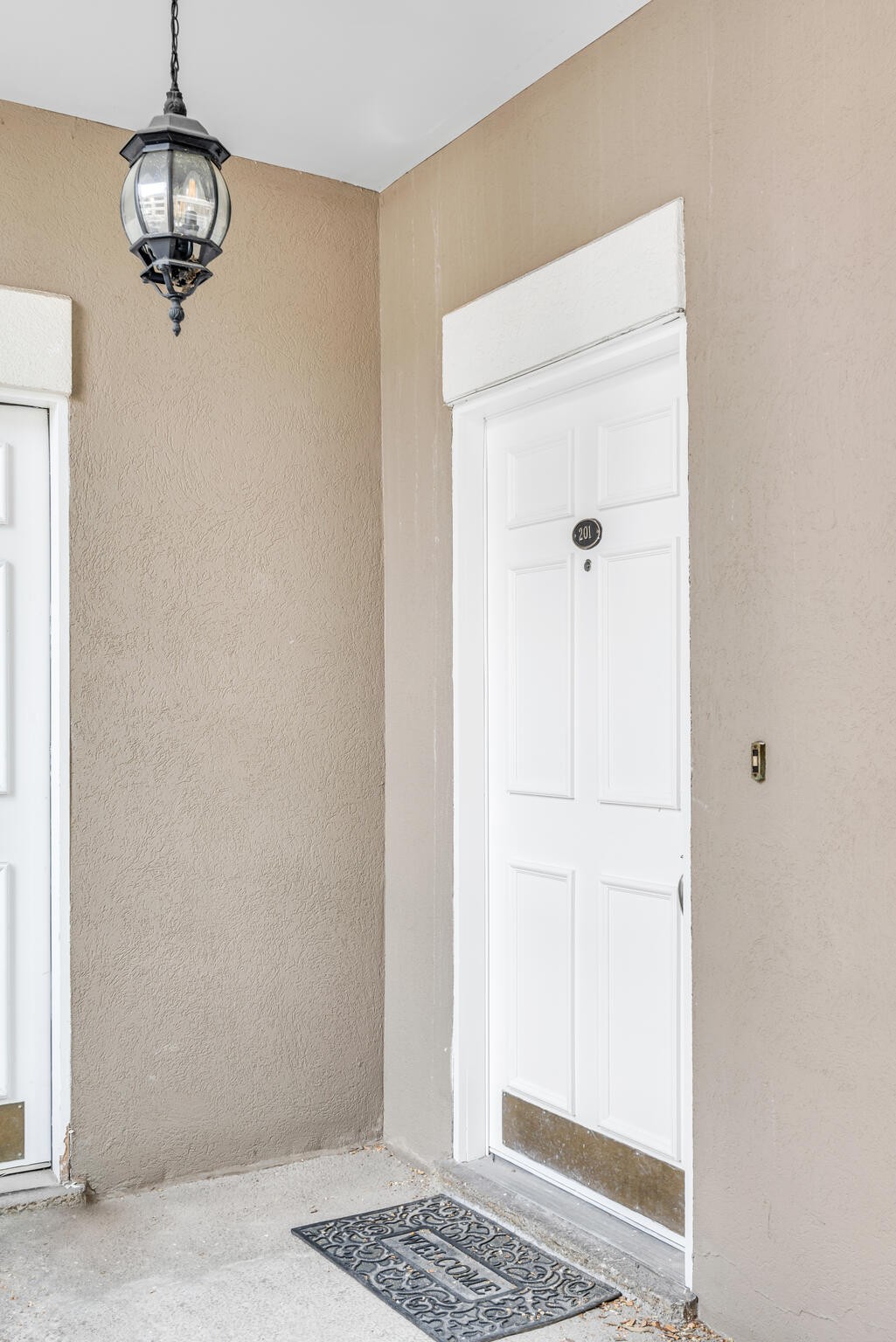 3818 W End Ave Unit: 201