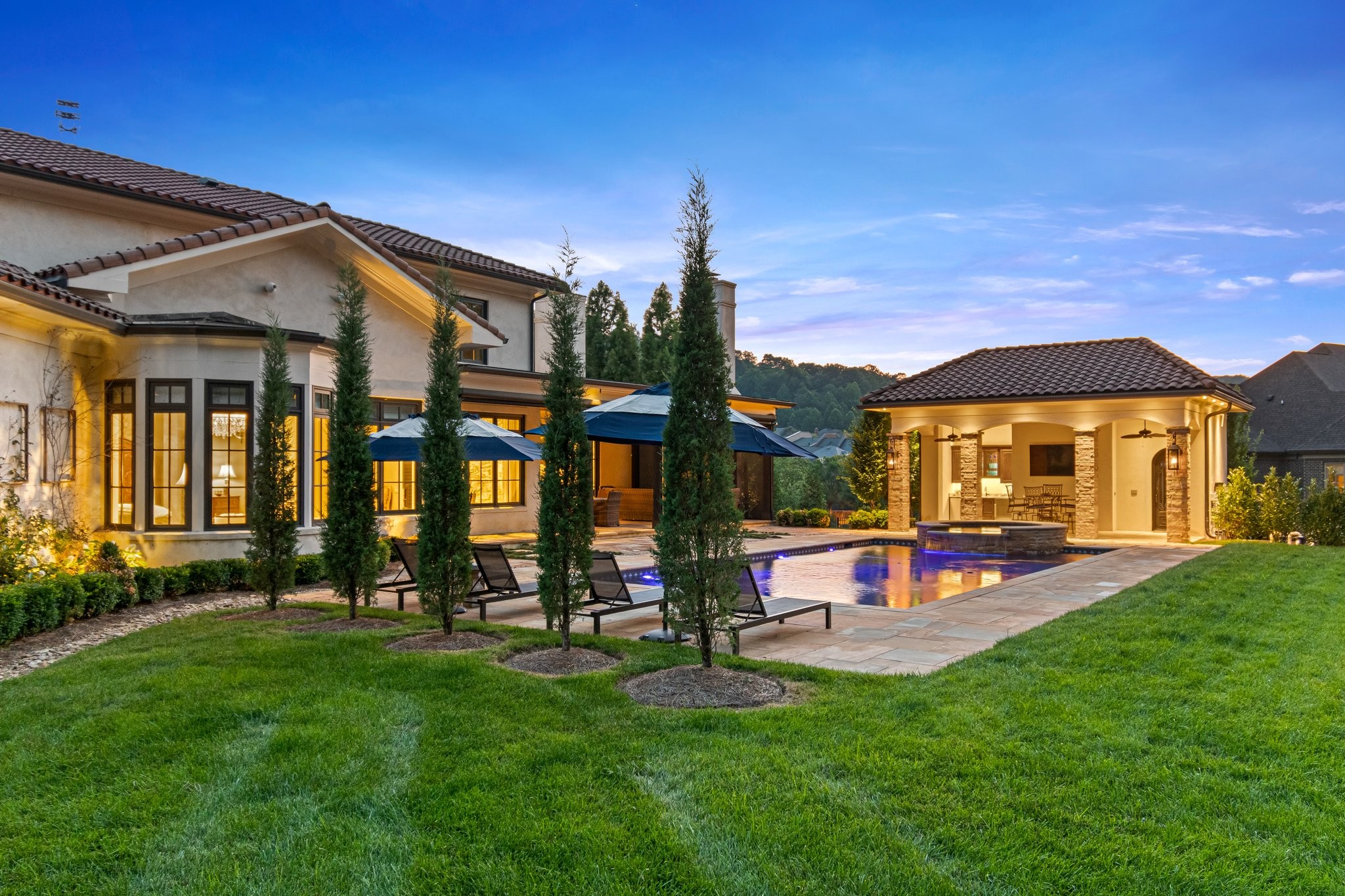 834 Windstone Blvd
