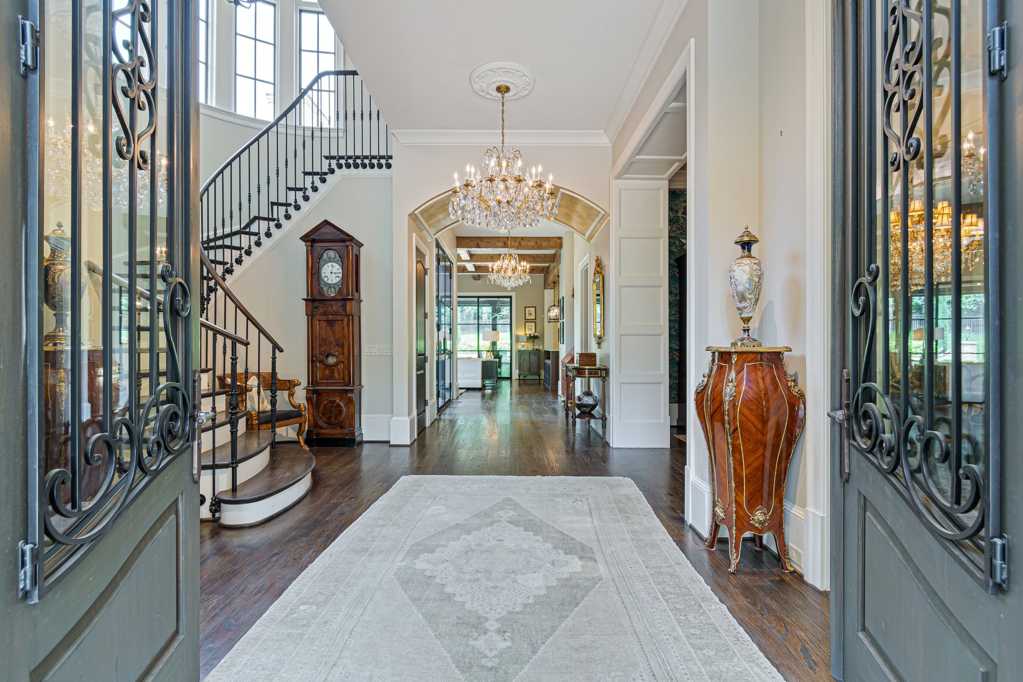 834 Windstone Blvd