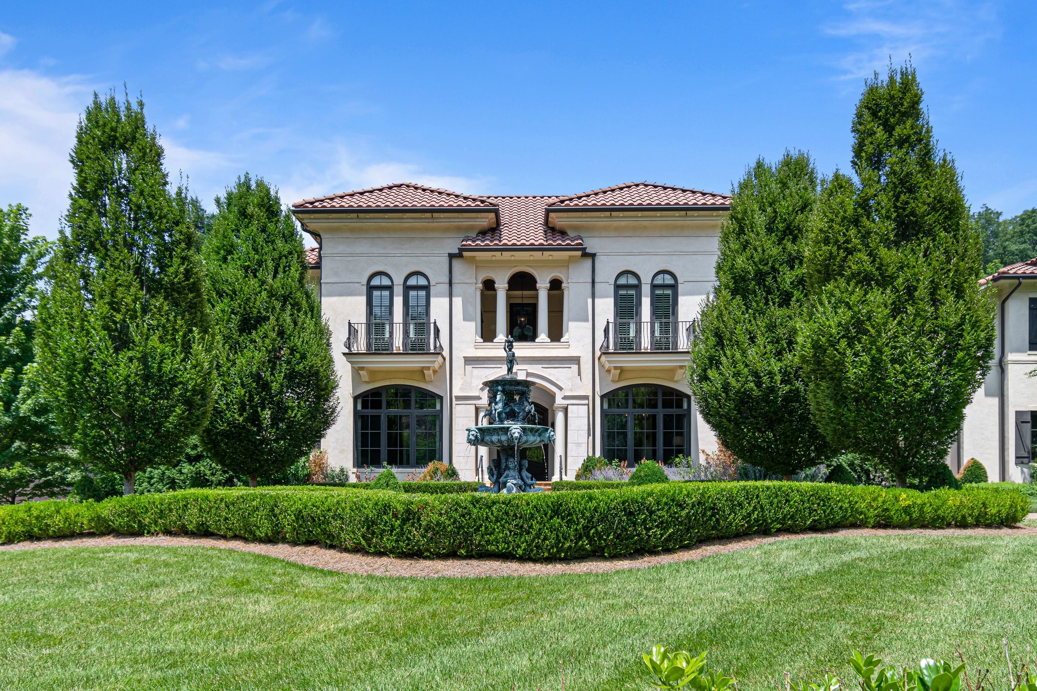 834 Windstone Blvd