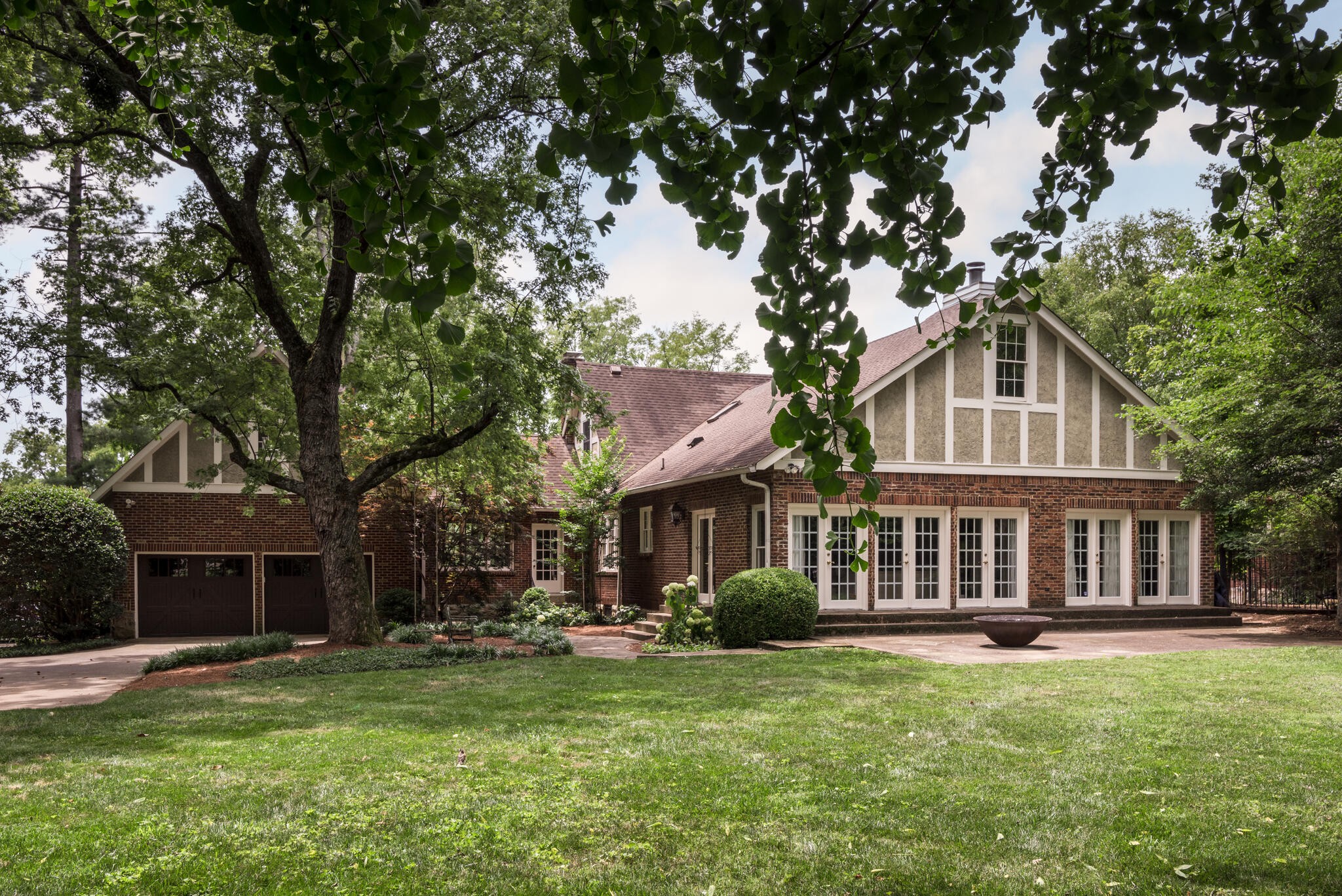 270 Harding Pl