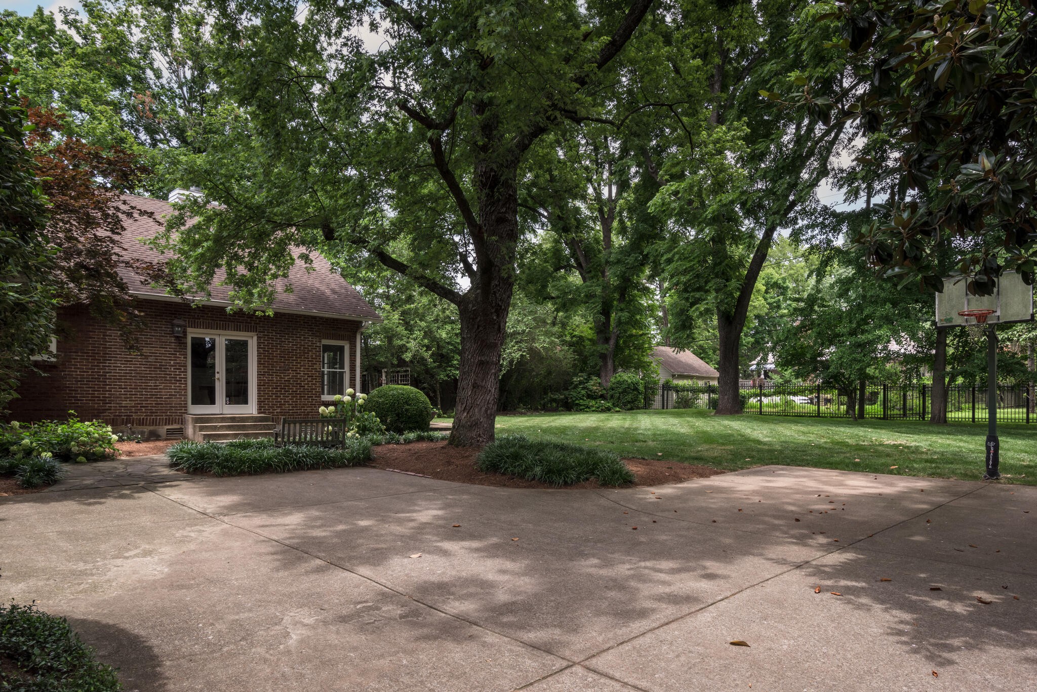 270 Harding Pl