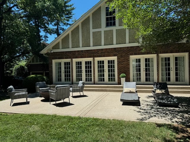 270 Harding Pl