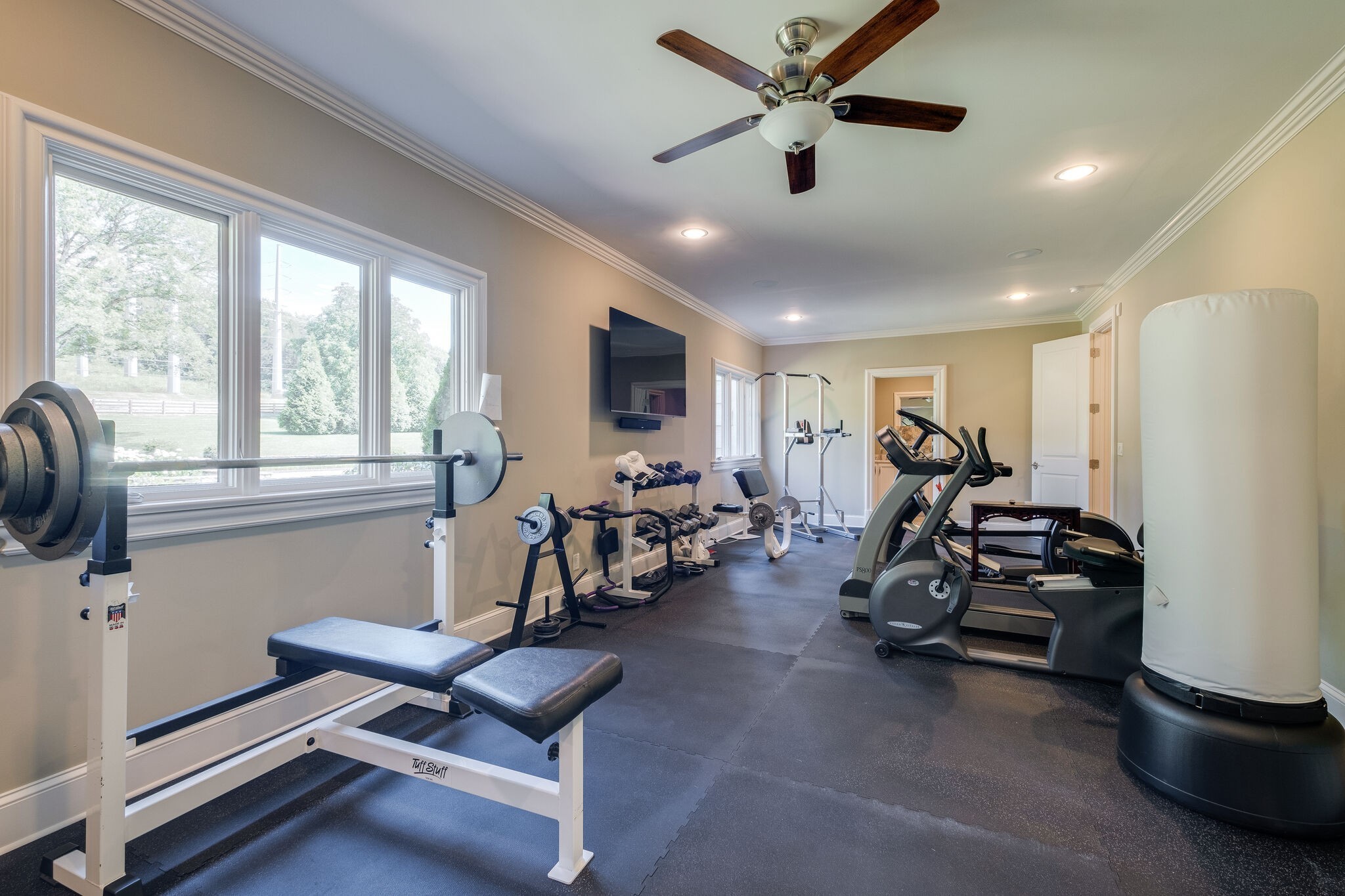 6261 Hillsboro Pike
