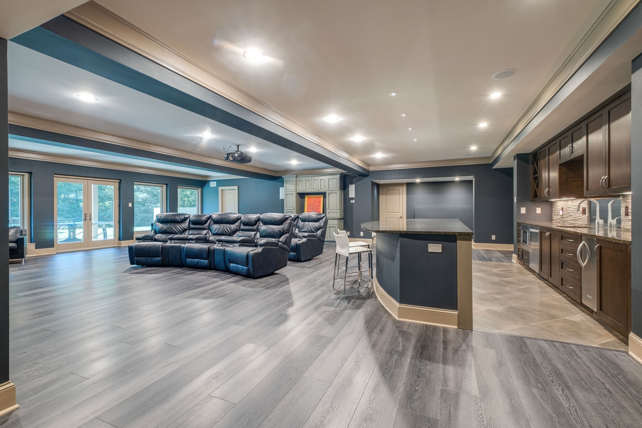 6261 Hillsboro Pike