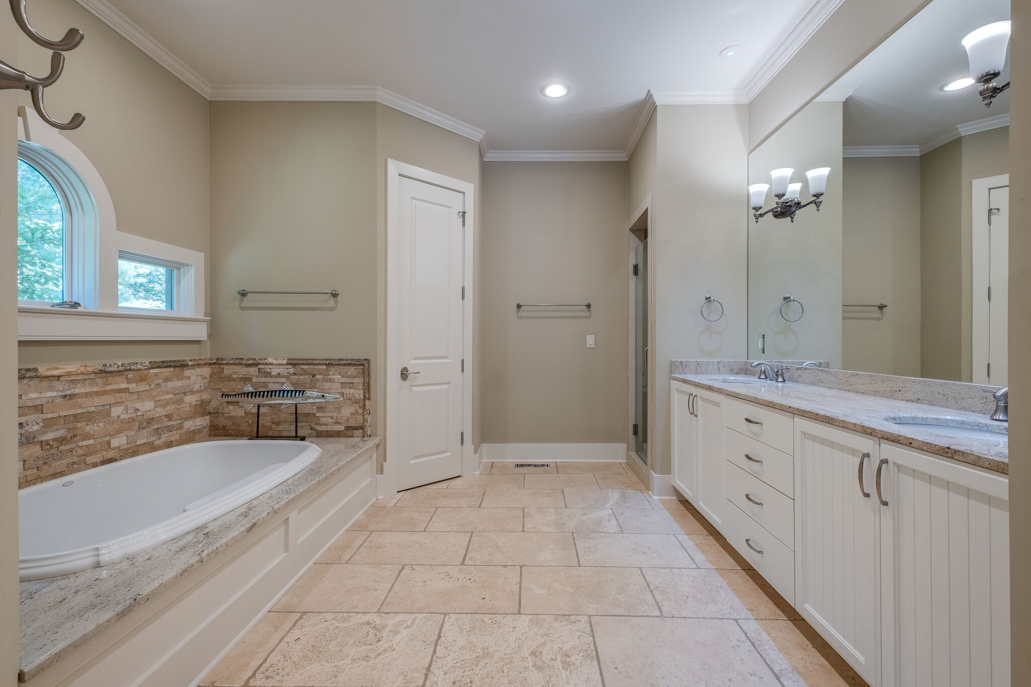 6261 Hillsboro Pike