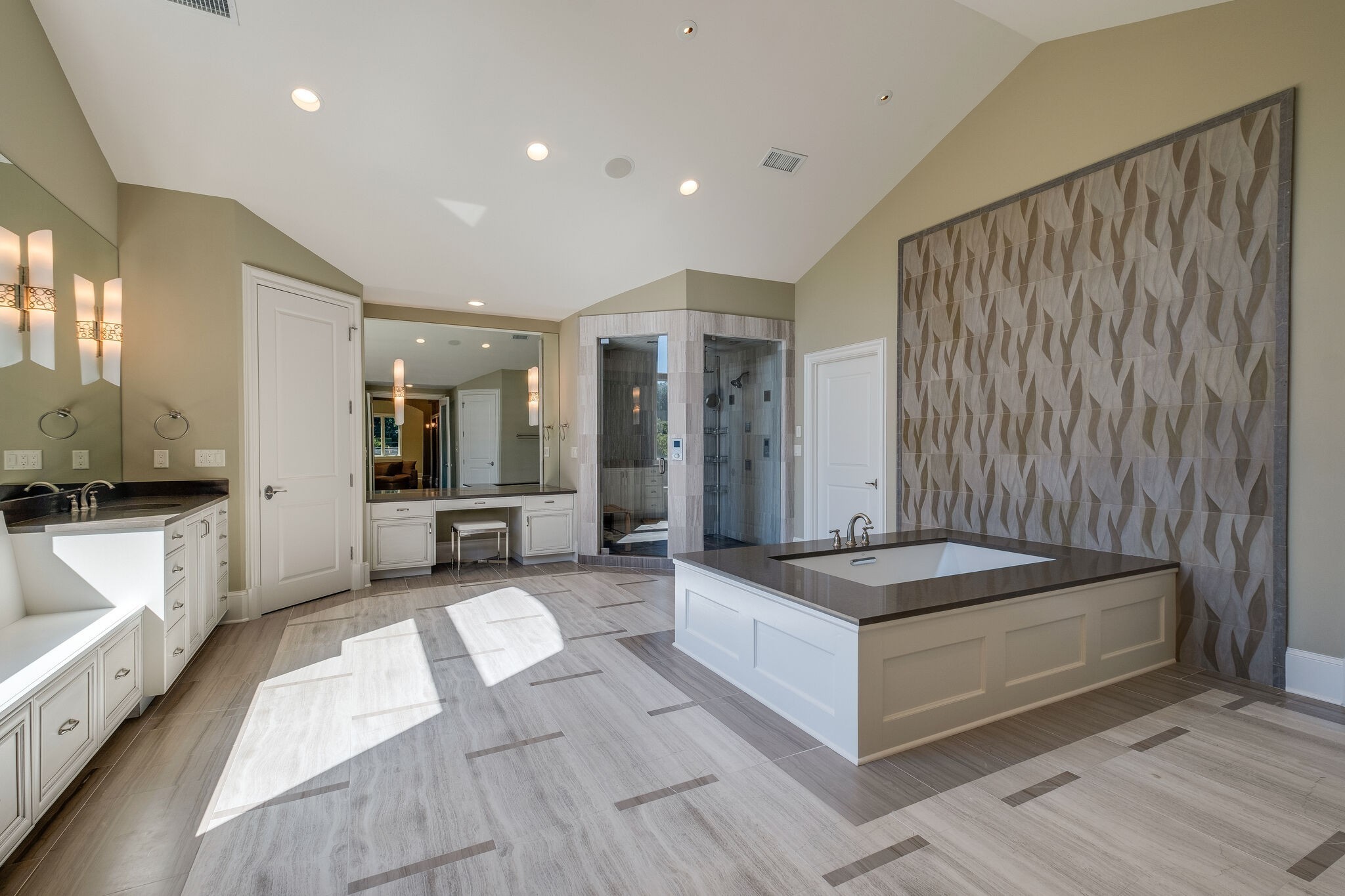 6261 Hillsboro Pike