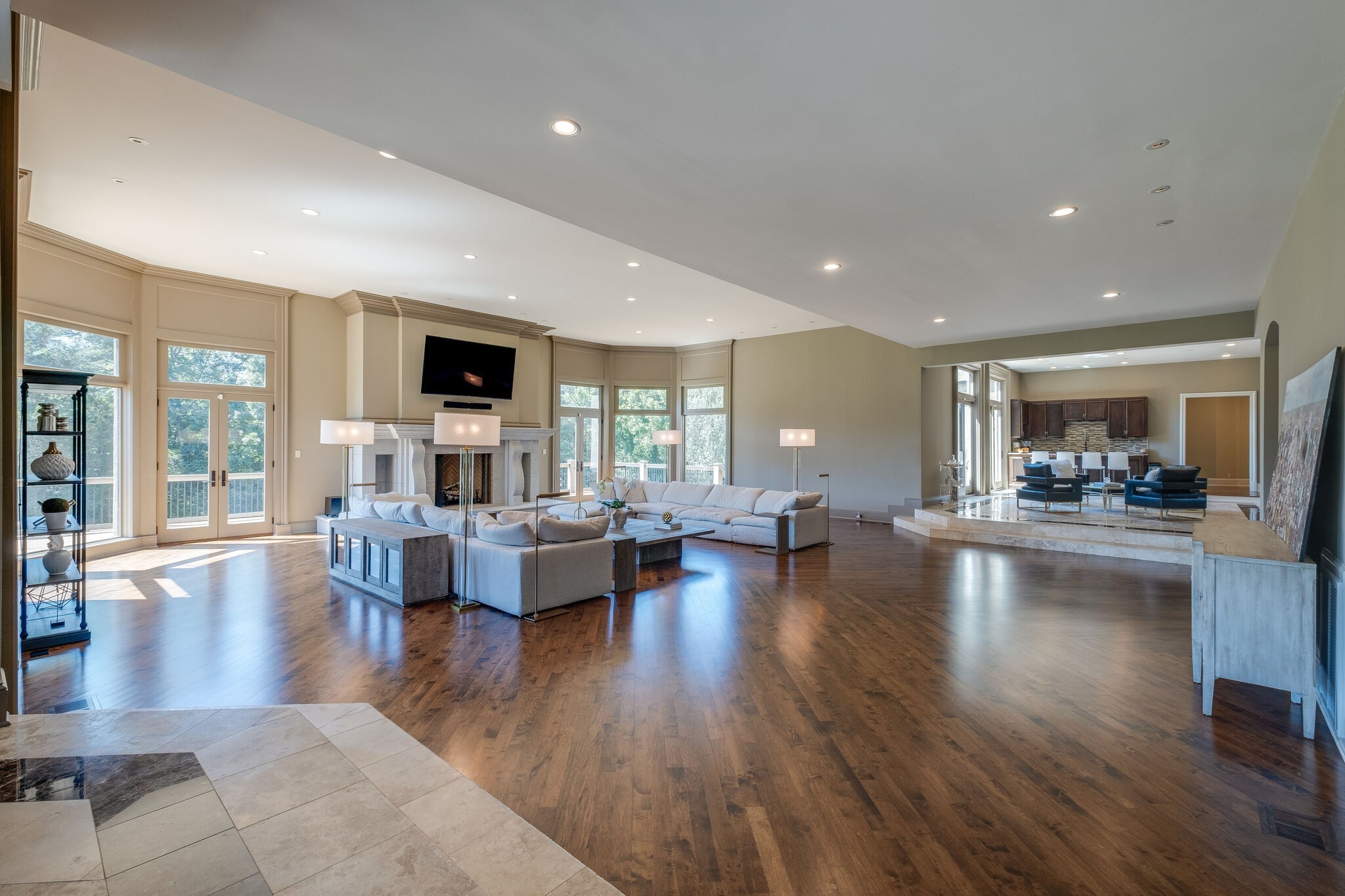 6261 Hillsboro Pike