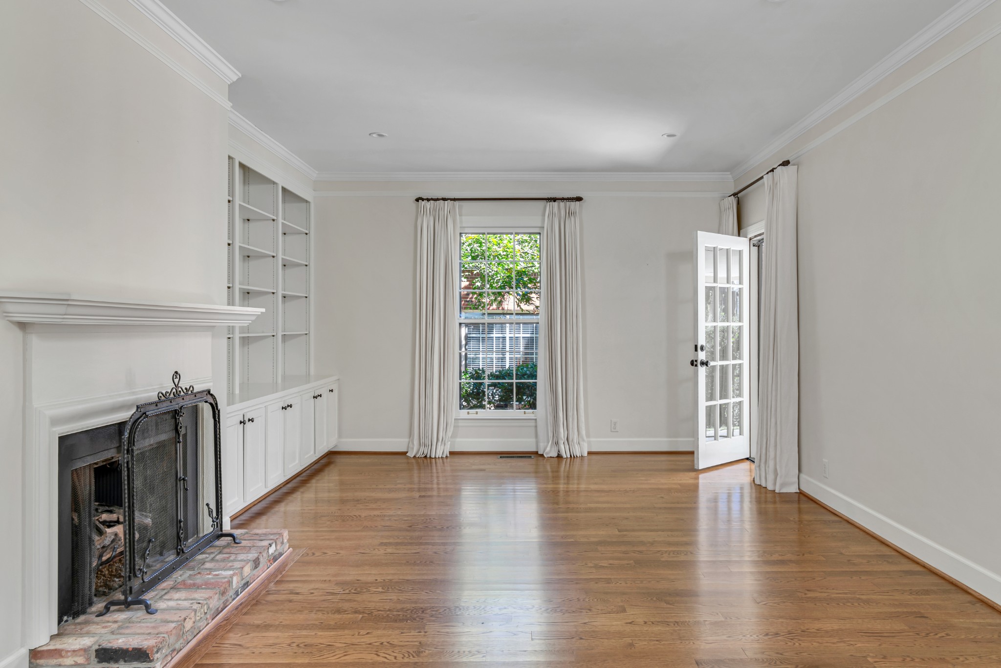100 Longwood Pl