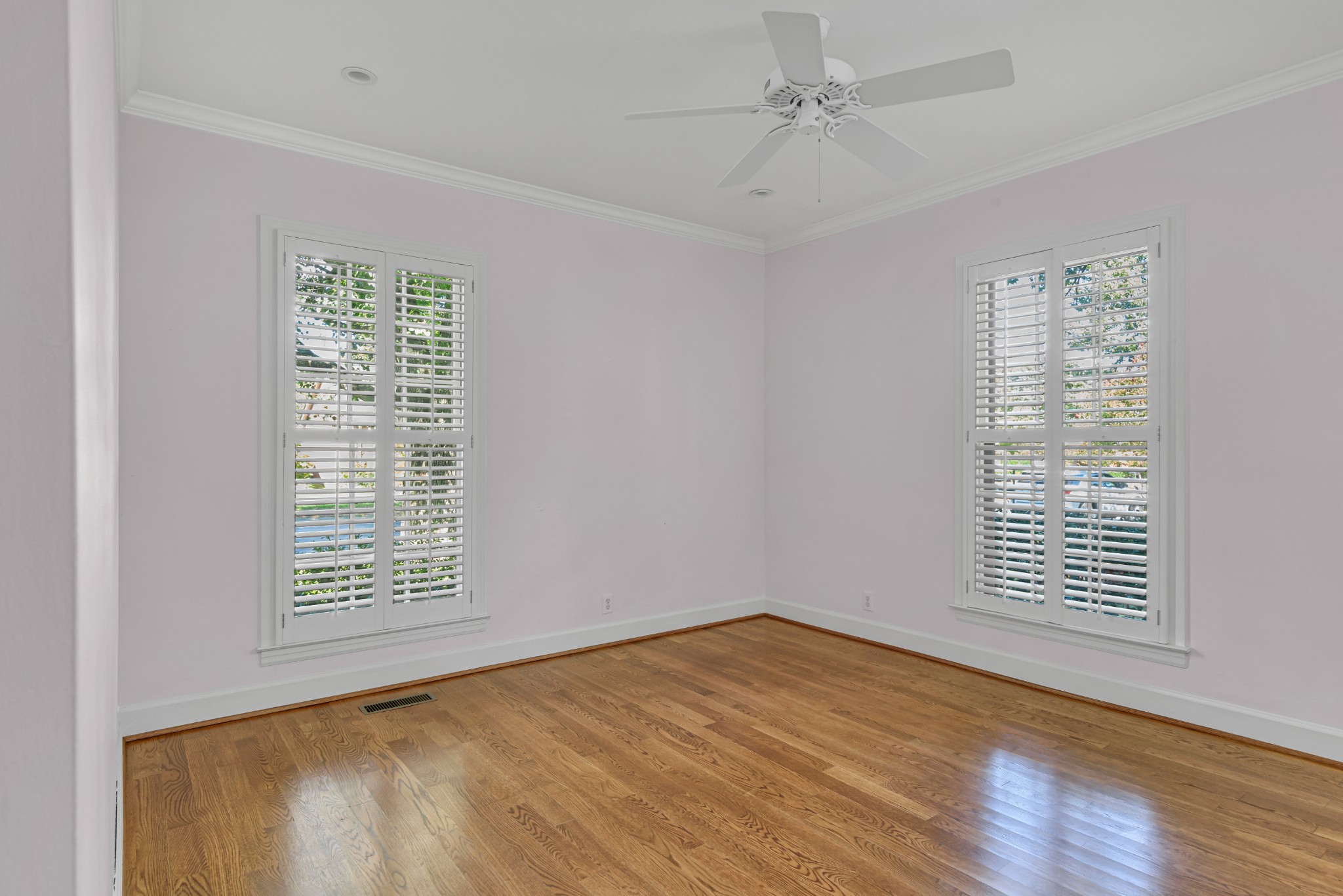 100 Longwood Pl
