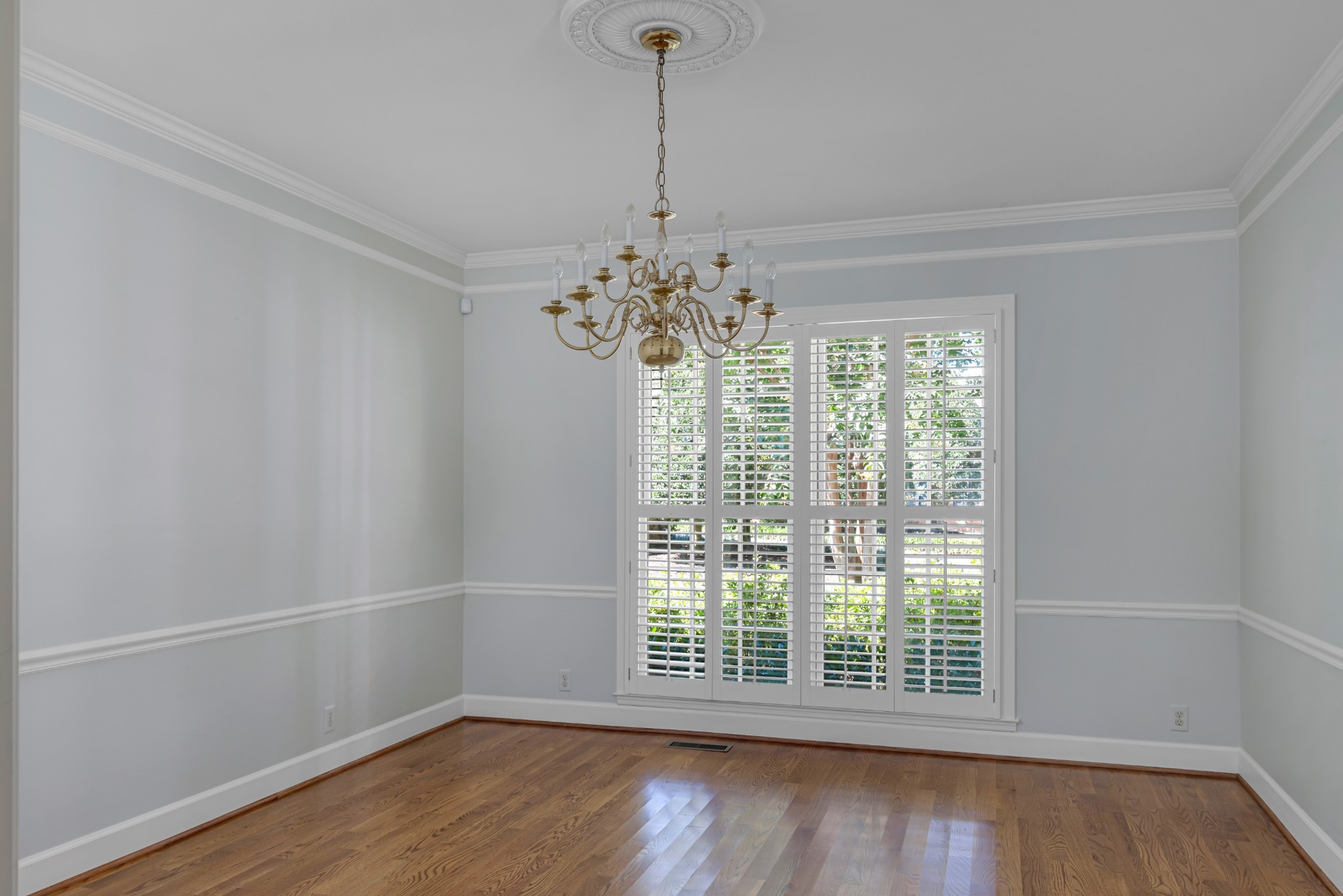 100 Longwood Pl
