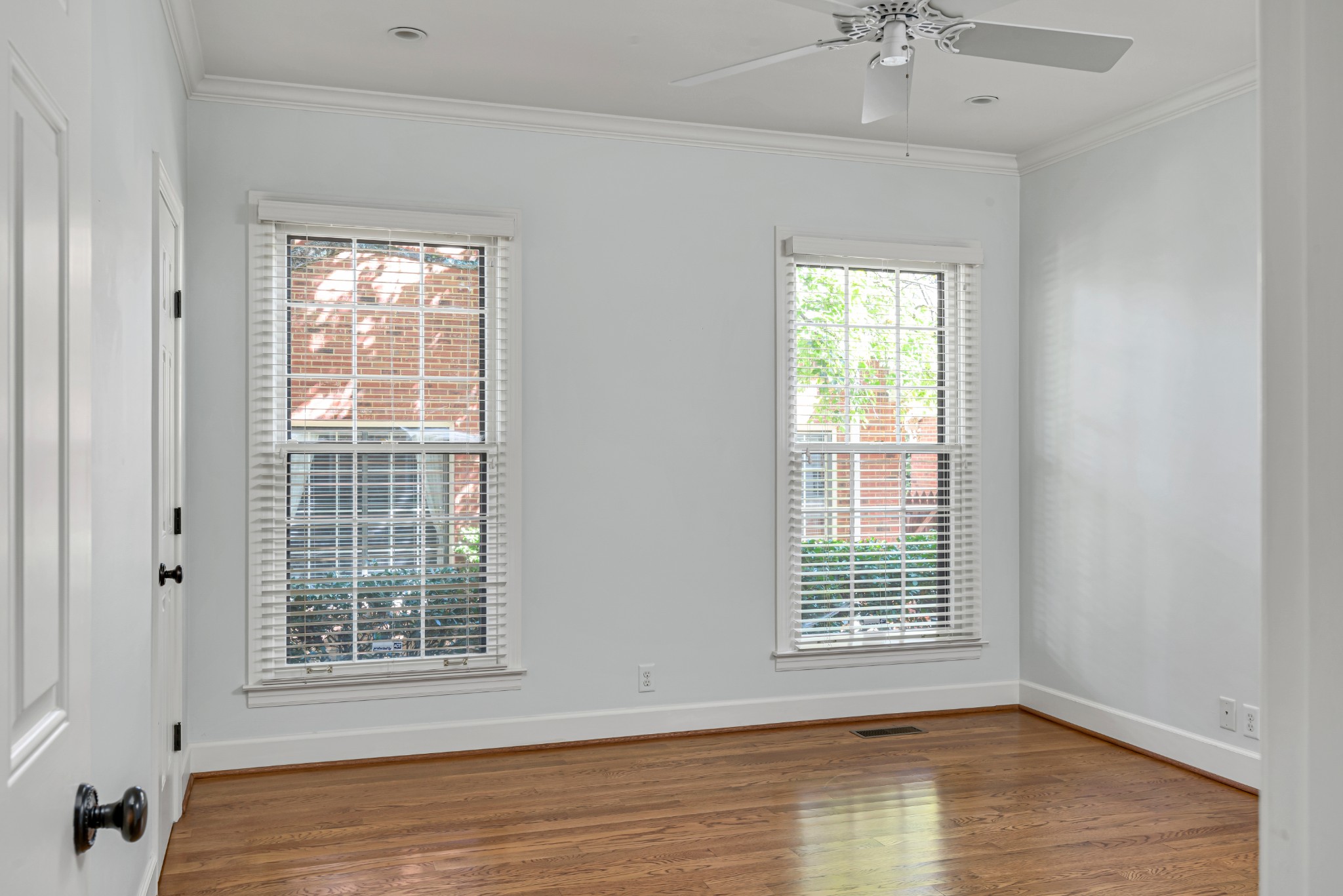 100 Longwood Pl